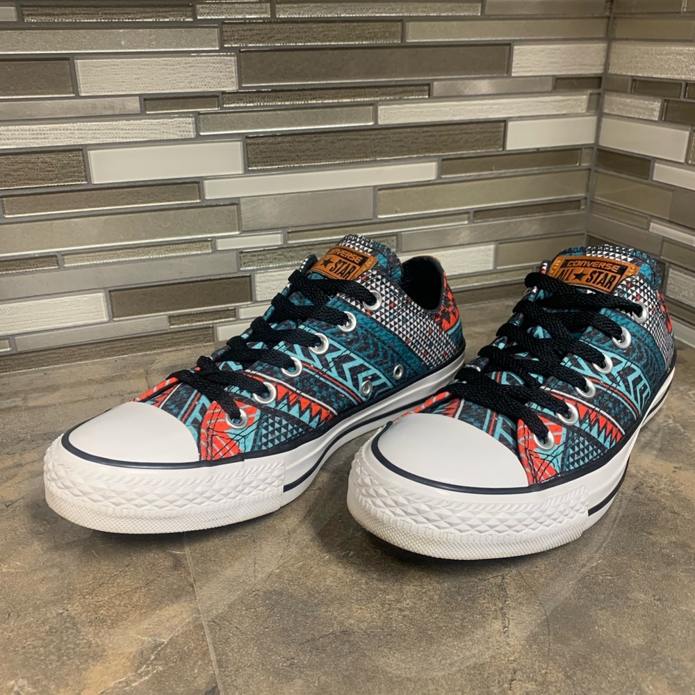 Converse Women's Patterned Red and Blue Sneakers